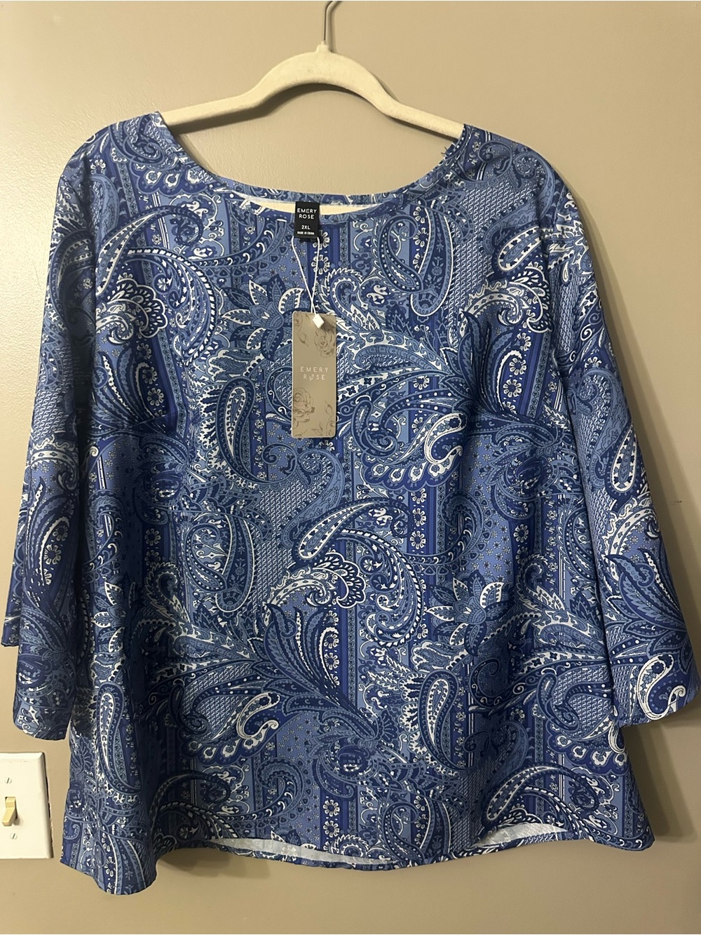Emery Rose Blue Paisley Scoop Neck Blouse